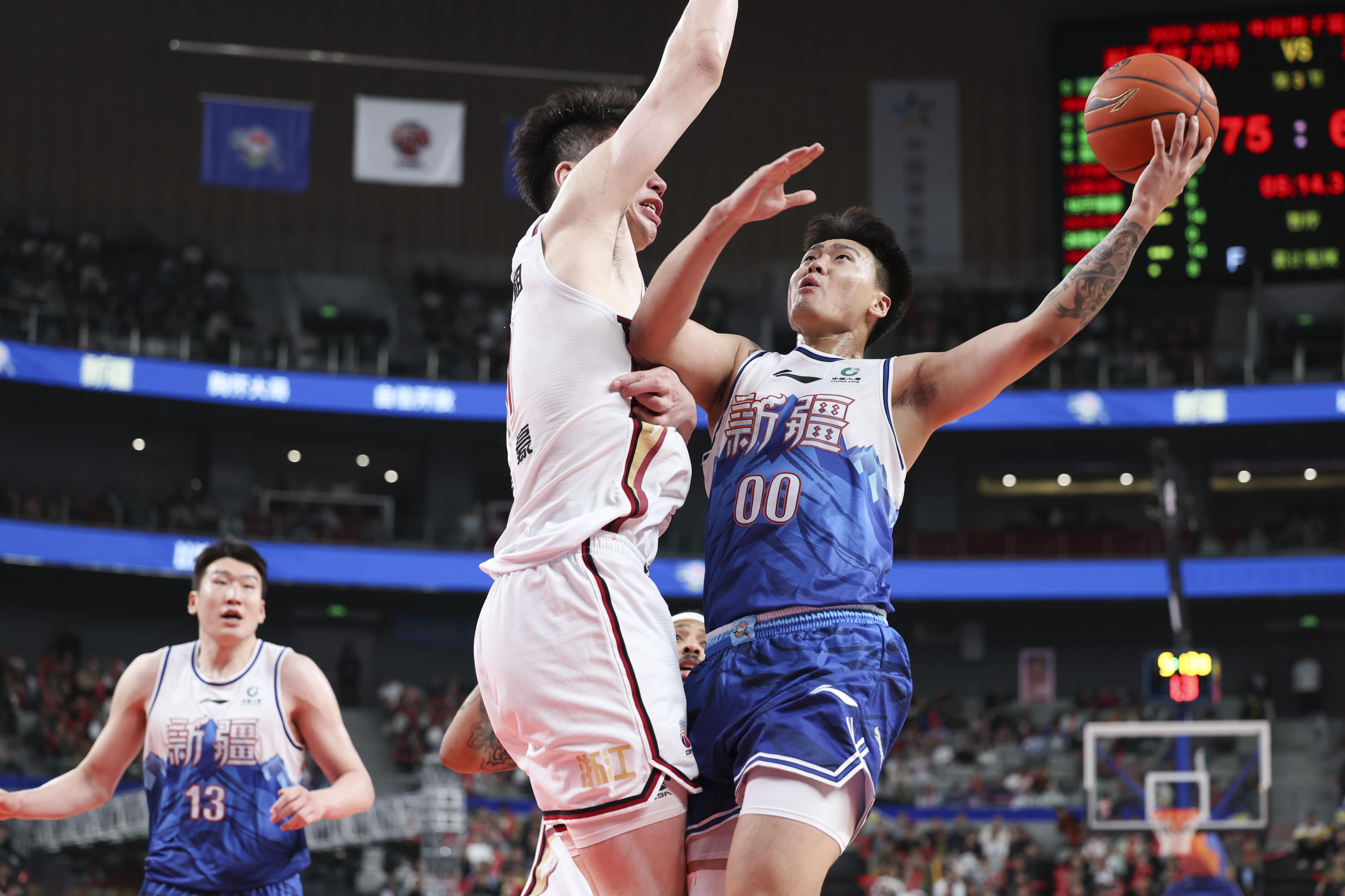 包含新疆队阵容厚度凸显，整体性能出色的词条