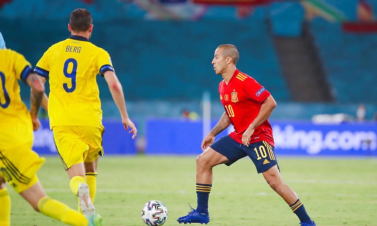 西班牙大胜波兰，挺进国联欧洲杯决赛！